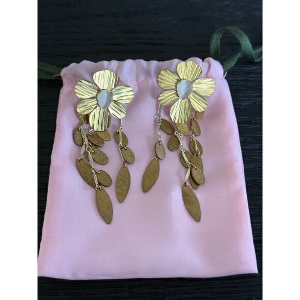Gold Tone Antique chandelier flower earrings